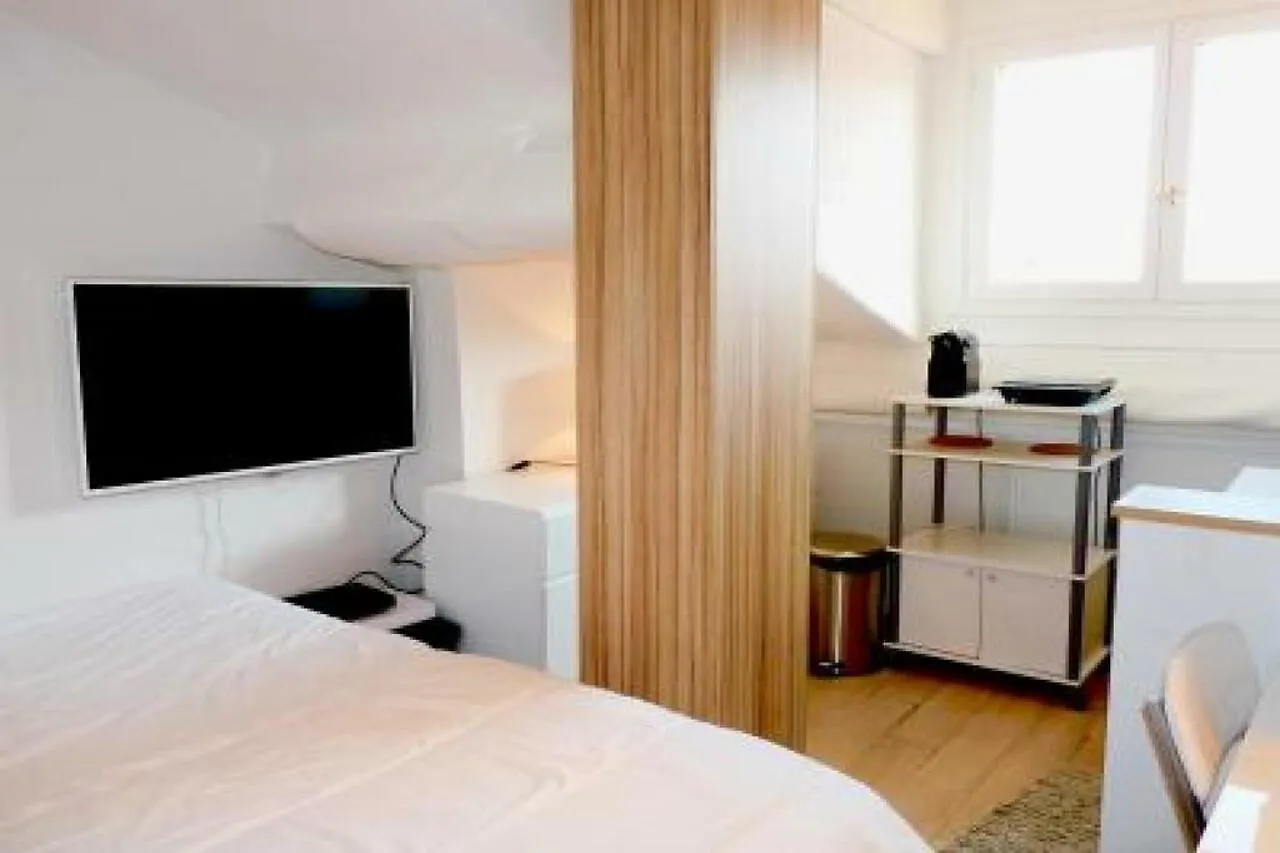 Studio Cannes: Rue d'Antibes Shopping & Beach Retreat 0*, Cannes