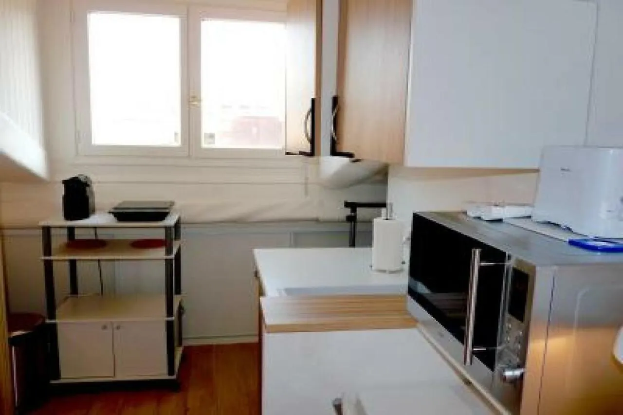 Studio Situated Right On The Rue Antibes Cannes Main Shopping Street Easy Walk To Beaches And Palais 1585